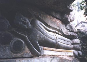 Preah Bat Chan Tuk or Buddha statue - Kampong Thom