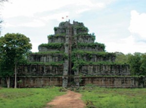 Foof of Phnom Tbeng Wat Bak Kam - Preah Vihear