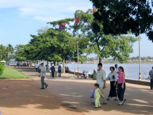 Riverfront Park - Phnom Penh